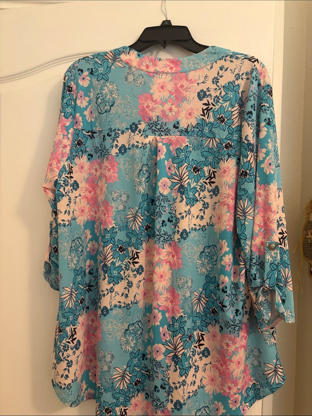 Scarlett Floral V-Neck Tunic - Aqua & Pink - Picture 3 of 3